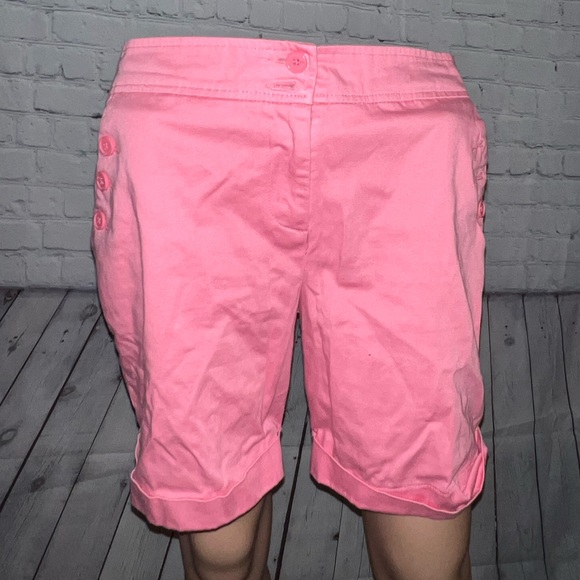 The Limited Pants - The Limited Pink Buttoned Shorts size 10